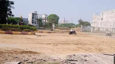 Lucknow: Irrigation department reclaims land from encroachers in capital