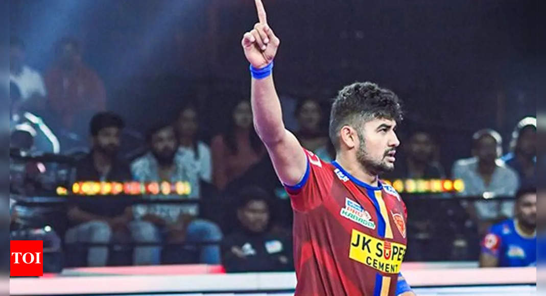 Naveen Kumar stars as Dabang Delhi beat Haryana Steelers in PKL | Pro-Kabaddi-League News – Times of India