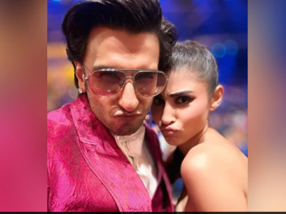 Mouni shares goofy pic with Ranveer Singh