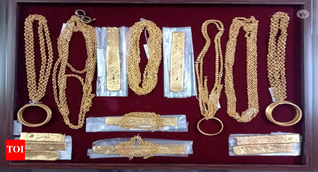 Gold ornaments worth Rs 6.5 crore seized from passengers at Coimbatore