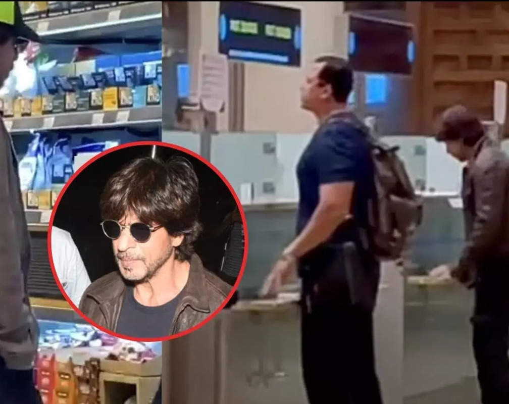
Shah Rukh Khan's airport video goes viral!
