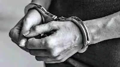 Mumbai: Man poses as civic official, attempts to rob senior citizen; held