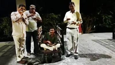 To bust 'myths', Kalyan man spends birthday at crematorium