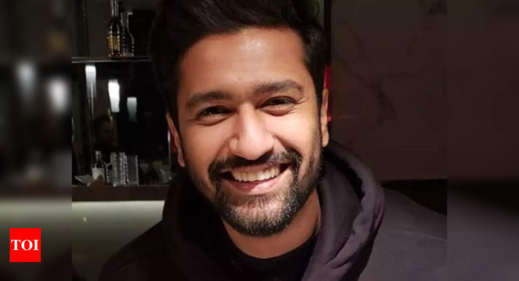 Check out this hilarious back stage cut from Vicky Kaushal's 'Govinda ...