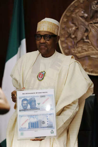 Nigeria unveils new bank notes in bid to control liquidity