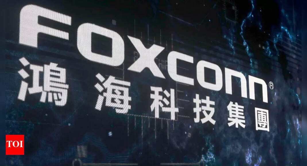 “Violent” protests at Foxconn’s iPhone factory in China: Here’s what the company has to say – Times of India