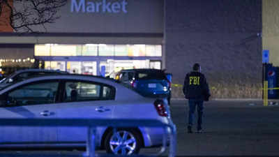 Walmart manager opens fire in break room, killing 6