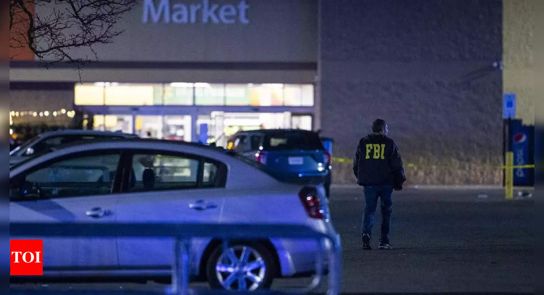 Walmart manager opens fire in break room, killing 6