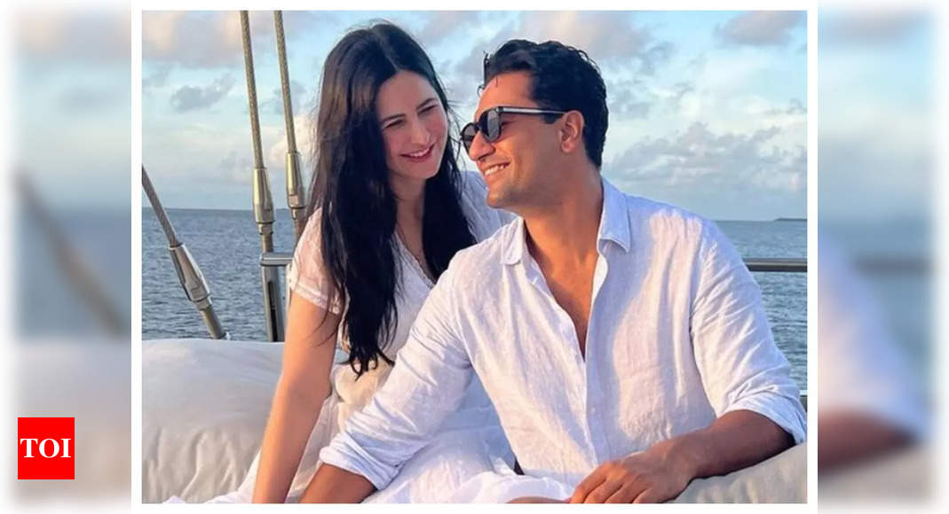 Vicky Kaushal takes a jibe at wife Katrina Kaif’s dancing skills; says he might not get food at home after this – Times of India