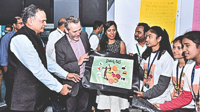 Hyderabad: Young innovators turn simple tarpaulin to grain protector