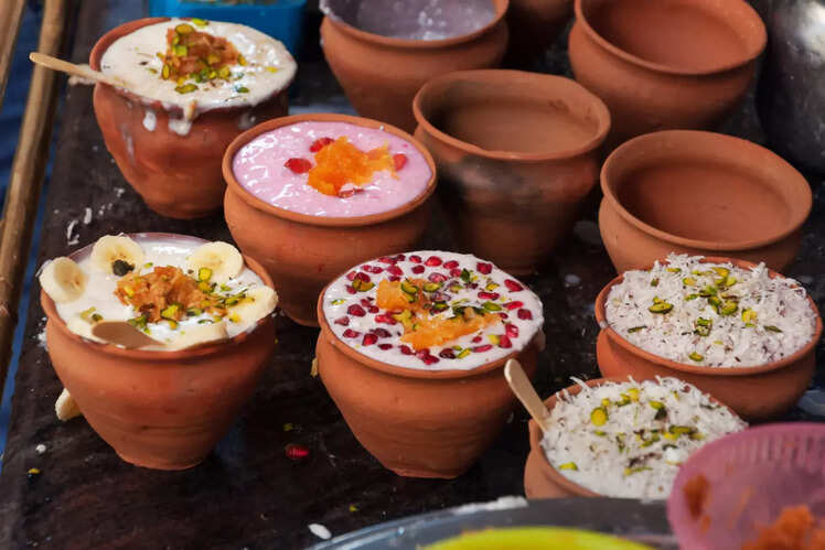 Makhaniya lassi at Shri Mishirilal