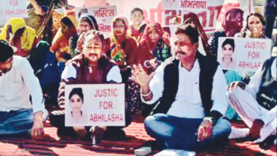 Jaipur: Congress neta stages protest as cops yet to trace abducted daughter