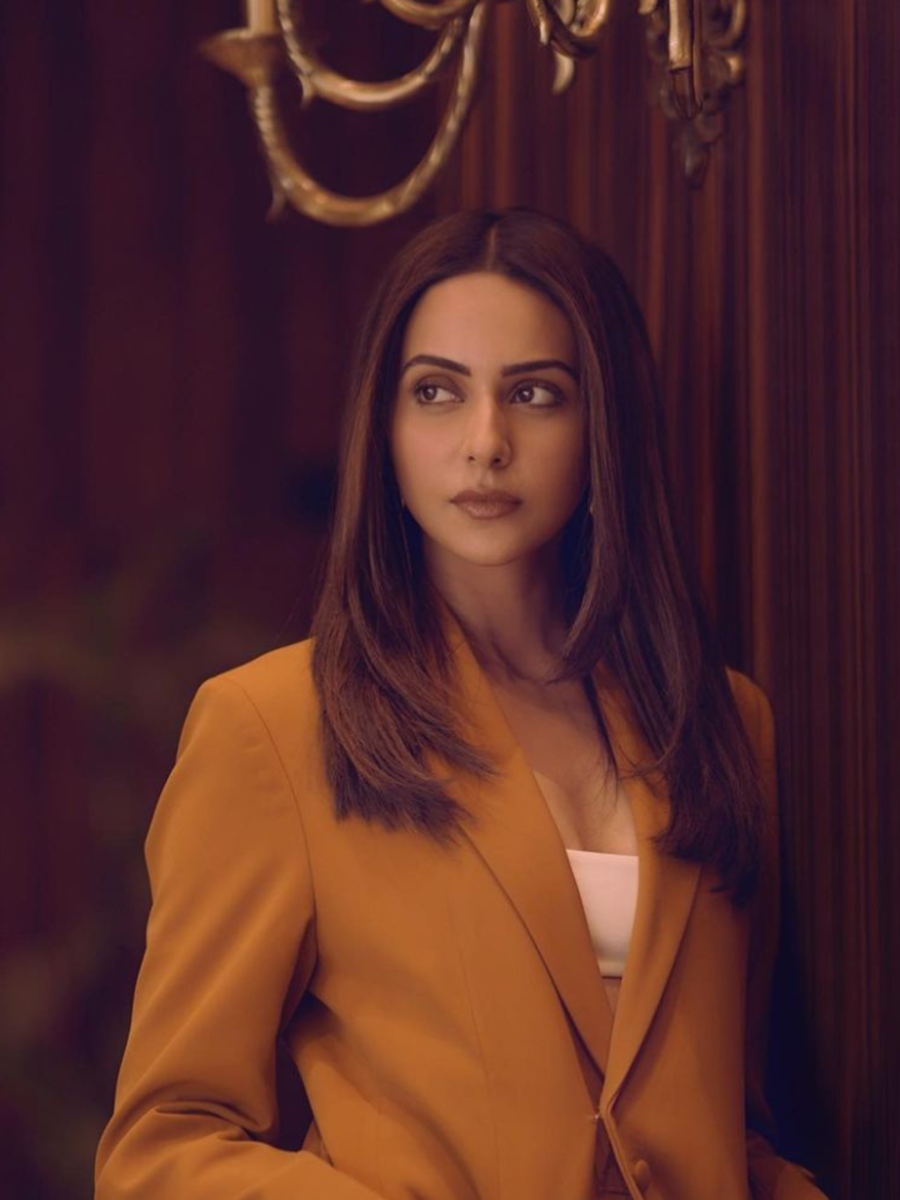 Rakul Preet Singh's back-to-office outfit ideas | Zoom TV