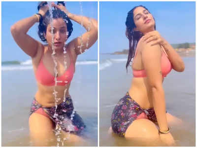 Video: Poonam Dubey grooves to the song 'Tu Aaja' at the beach