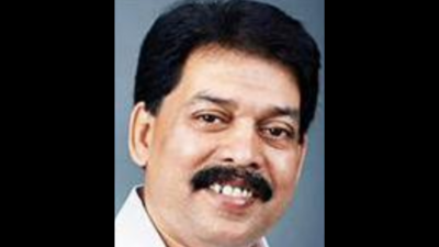 Kerala: Ex-MLA Karat Razak blames PTA Rahim for defeat