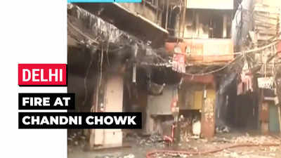 Delhi: Major fire breaks out at Bhagirath Palace market in Chandni Chowk
