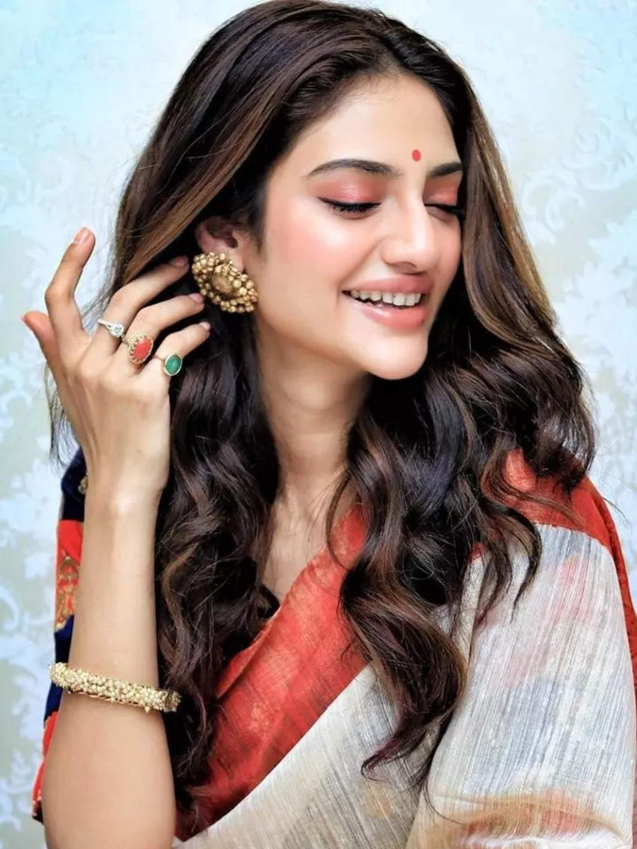 Nusrat Jahan's Best Saree Looks | Times Of India