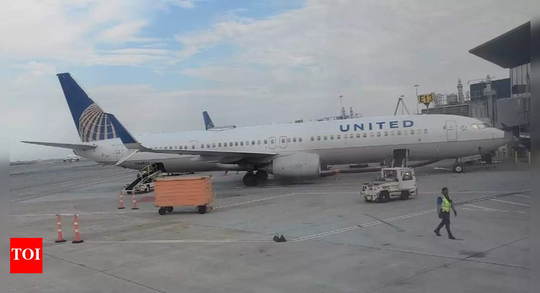United: United passengers stranded in Delhi after its Friday’s Chicago ...
