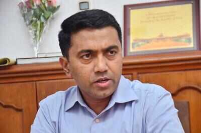 CM urges pvt firms to tie up with academia for hackathons