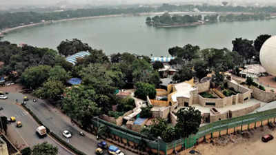 Cold November feign: Ahmedabad awaits chill