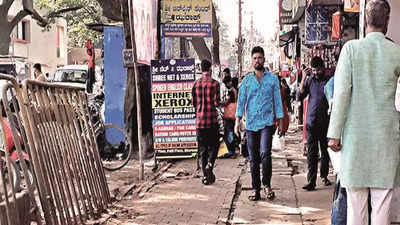 Clear footpaths or face contempt action, resident warns Bruhat Bengaluru Mahanagara Palike