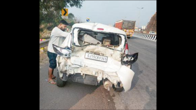 6-car pile-up as truck crashes on Mumbai-Pune Expressway