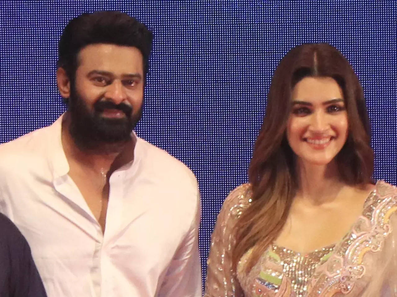 Amid dating rumours, Kriti Sanon says she would marry Prabhas ...