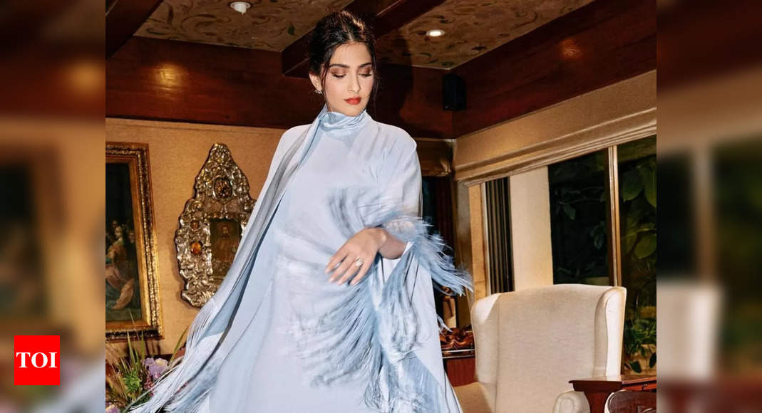 Sonam Kapoor drops new pictures in blue, fans have contradicting reactions! – Times of India