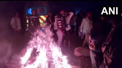 Bihar: 18 injured as car rams into funeral feast on roadside in Saran
