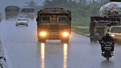 Andhra Pradesh: Lack of reflectors on vehicles key reason for road accidents in winter
