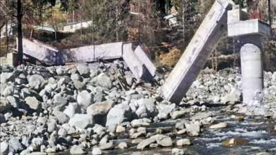 Himachal Pradesh: Incomplete for 5 years, substandard bridge in Solang falls before demolition
