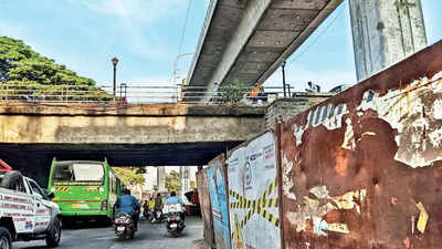 Maharashtra: Fewer barricades at metro sites, repair of roads soon