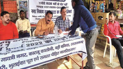Locals take part in signature campaign to support Salori ROB