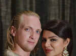 Aashka Goradia is happily married to Brent Goble.