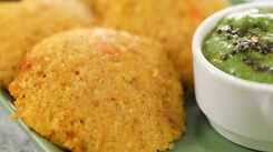 Watch: How to make Carrot Pumpkin Idli