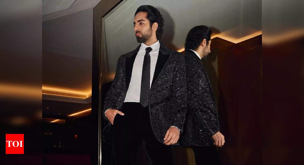 Ayushmann feels elated to meet superstar Chiranjeevi at IFFI in Goa – Pic inside – Times of India