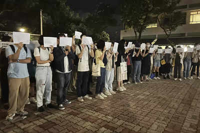 Chinese university students sent home amid Covid protests