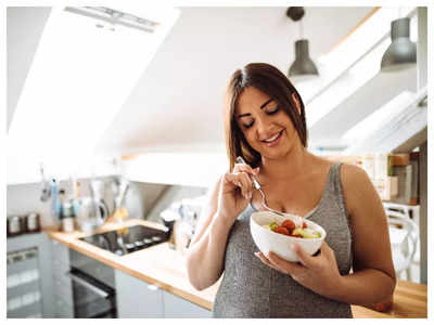 Foods and lifestyle habits for women that help in better conception