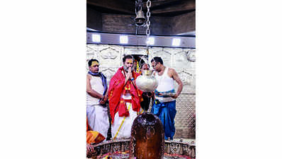 Yatra enters Ujjain, Rahul offers prayers at Mahakal