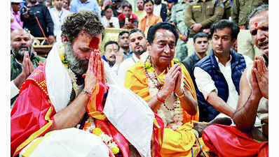 Yatra enters Ujjain, Rahul offers prayers at Mahakal