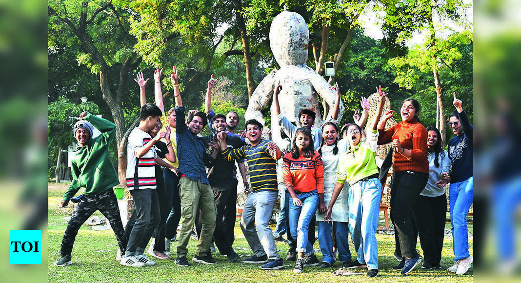 Chandigarh Carnival: Arts College Students Prep Their Tableaus For Chd ...