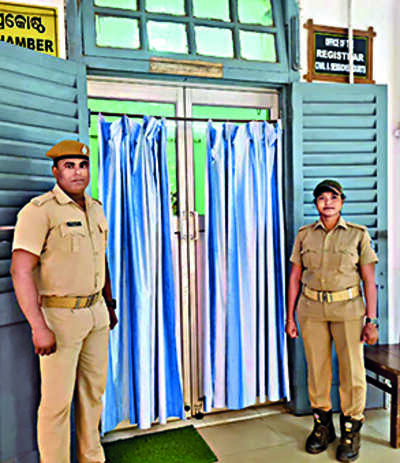 Armed cops deployed in Berhampur courtroom