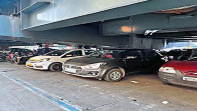 Kolkata: Parking lots in Gariahat reopen, motorists relieved