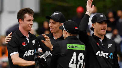 3rd ODI: New Zealand bowl out sloppy India for 219 runs