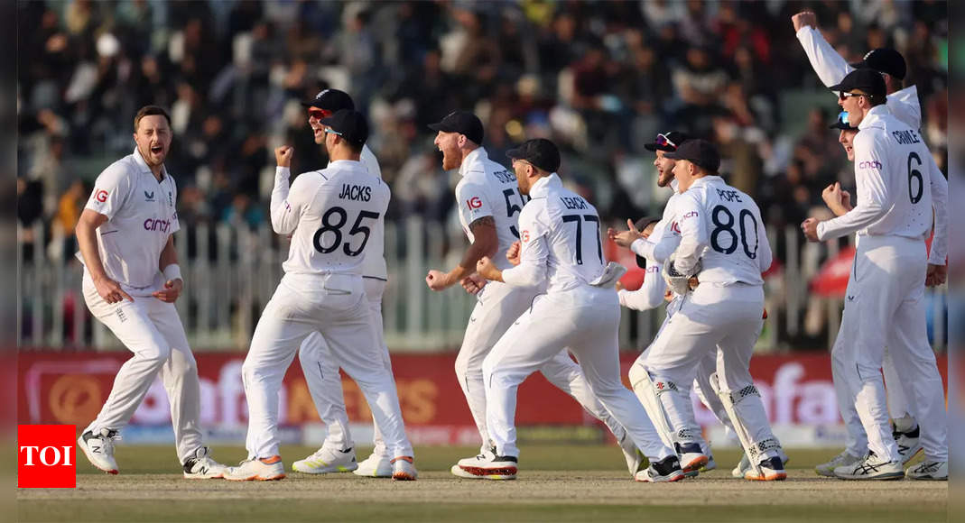 Pakistan vs England 1st Test Live Updates  – The Times of India : 13.7 : England : 103/0