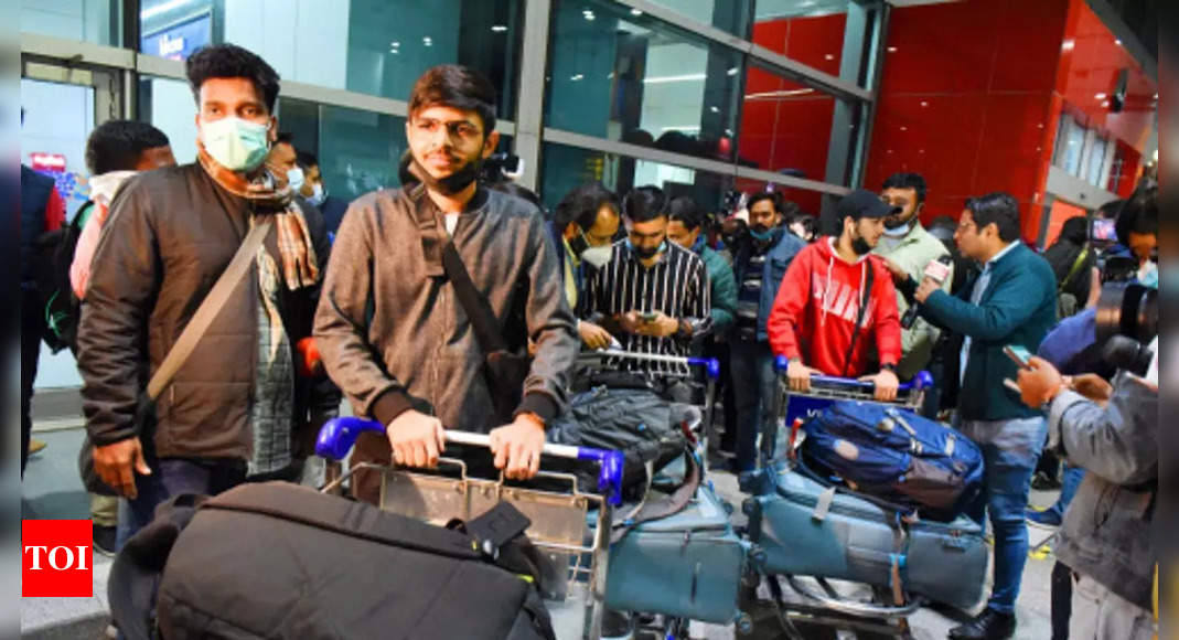 DigiYatra roll out: Your face will now be an ID & domestic boarding card at Delhi, Bengaluru and Varanasi airports – Times of India