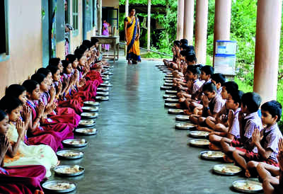 5 booked for embezzling ₹7.5L of edu dept in MDM scheme