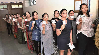 Gujarat elections: AAP, Congress blame slow EVMs for tardy voting in Surat