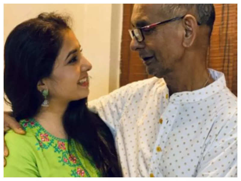 Sayali Sanjeev pens a heartfelt note for her father on his first death anniversary