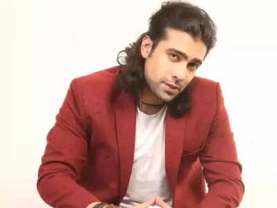 Singer Jubin Nautiyal rushed to the hospital after getting seriously injured in an accident
